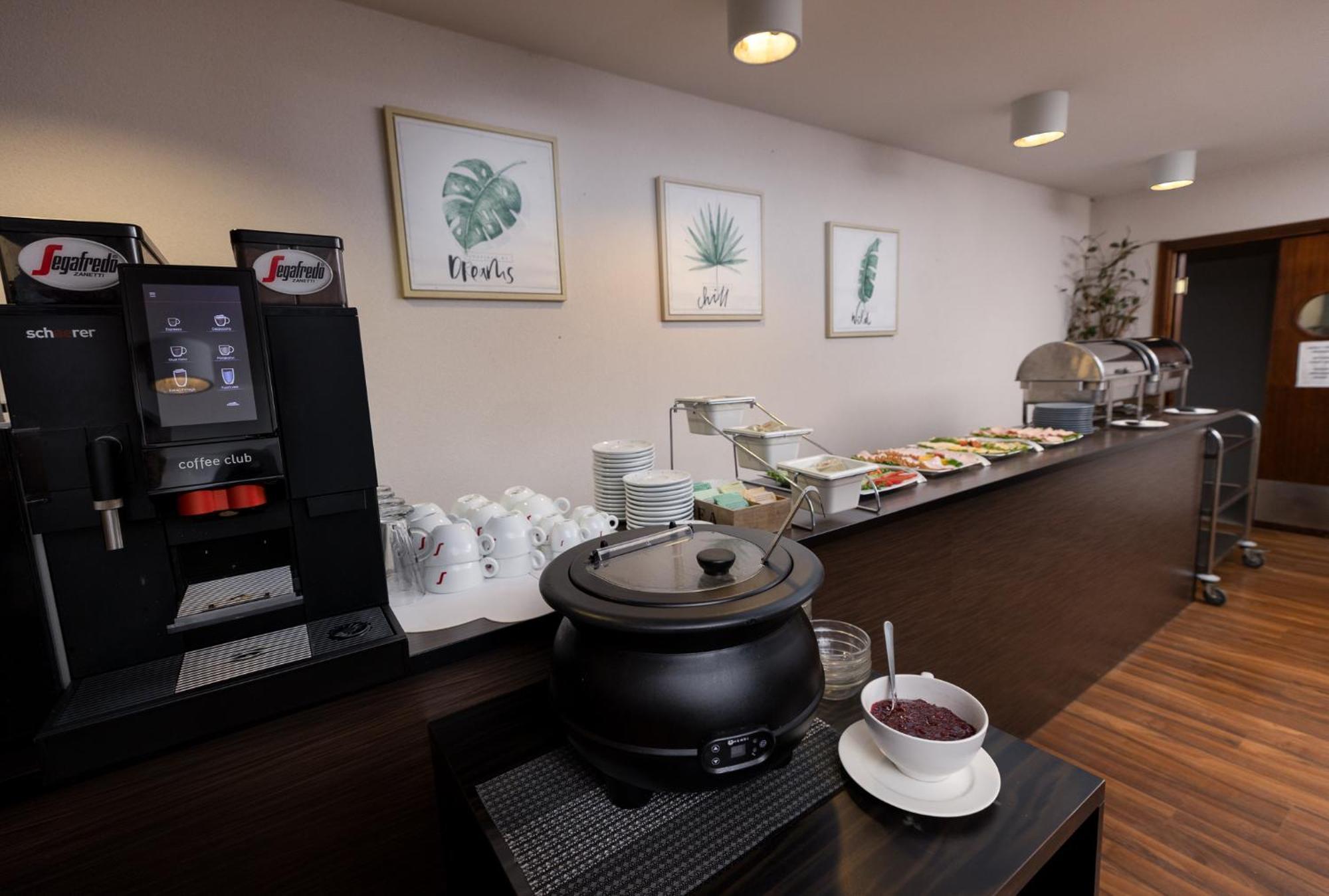 Peoleo Hotell Laagri Buitenkant foto