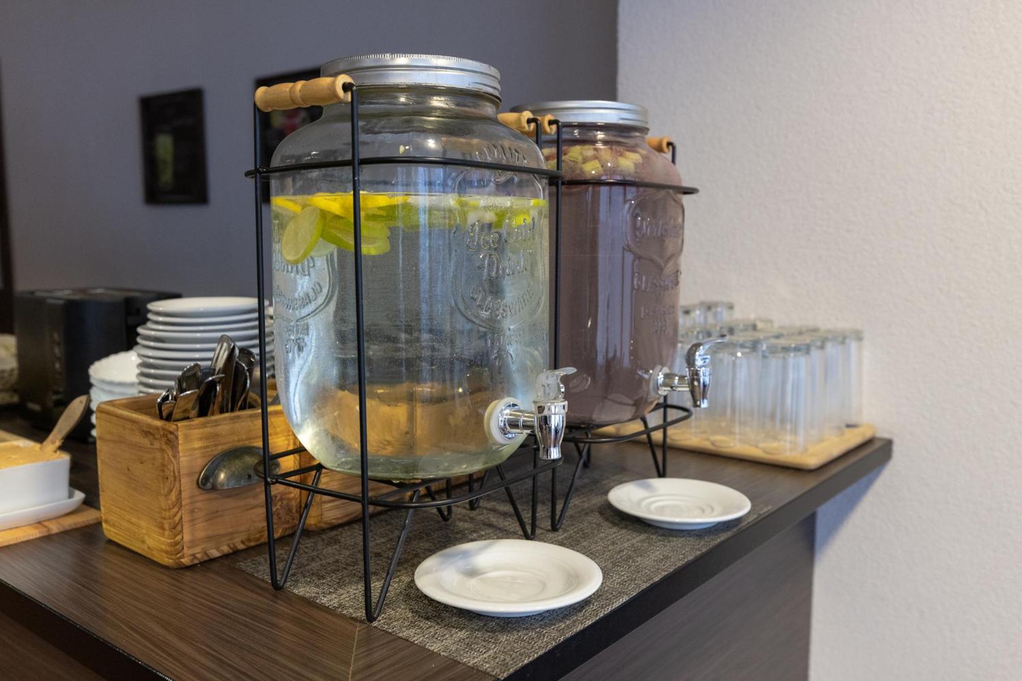 Peoleo Hotell Laagri Buitenkant foto