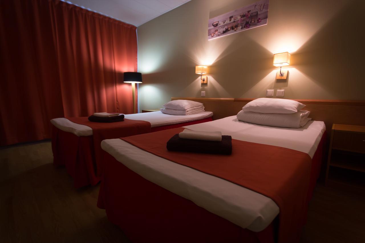 Peoleo Hotell Laagri Buitenkant foto