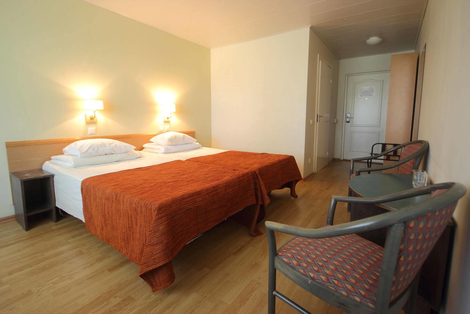 Peoleo Hotell Laagri Buitenkant foto