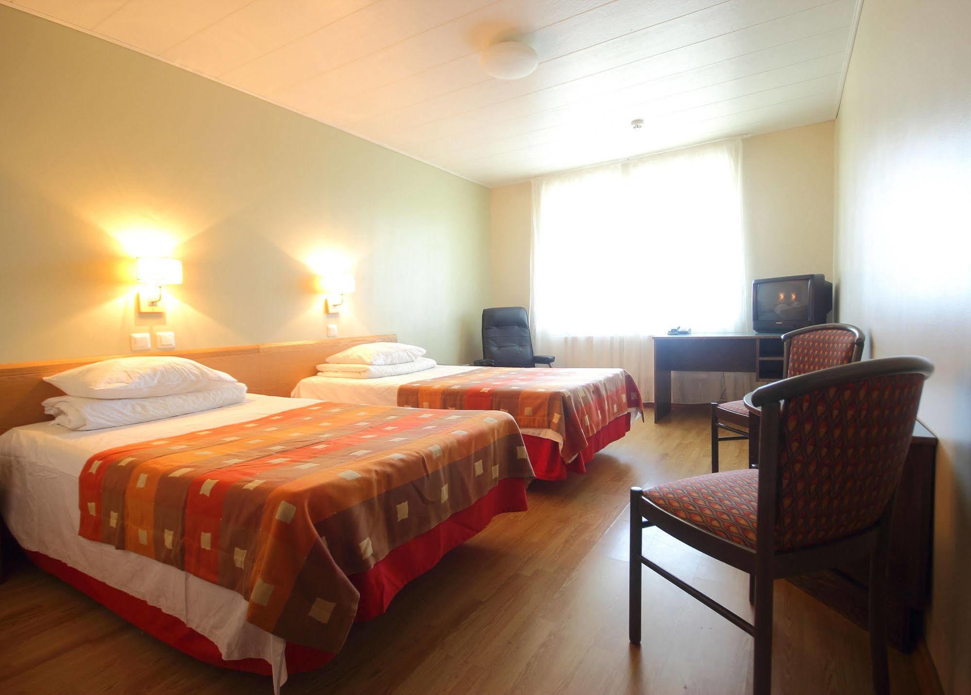 Peoleo Hotell Laagri Buitenkant foto