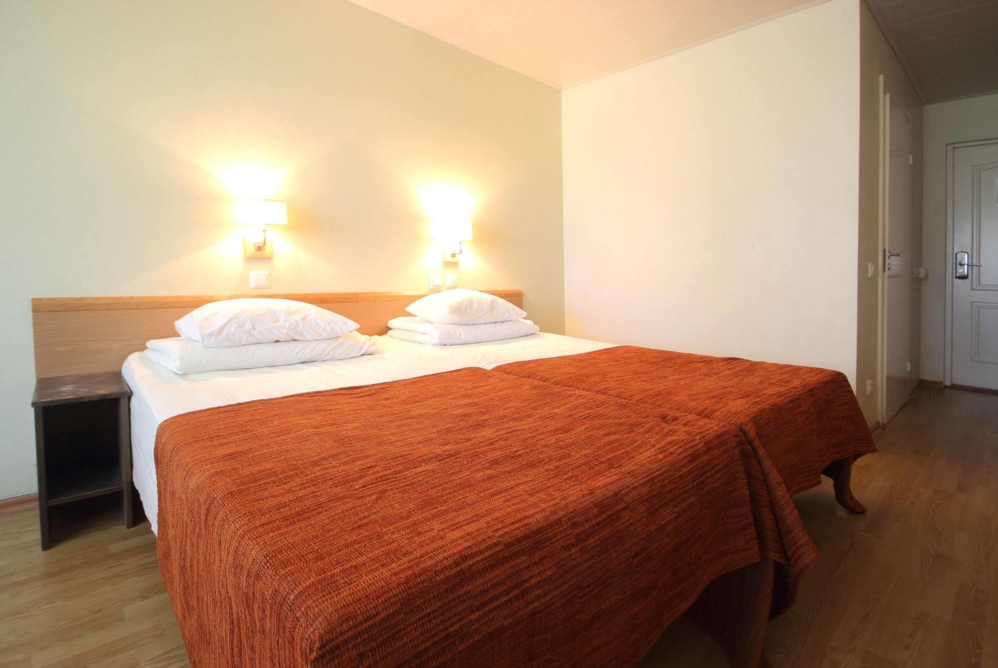 Peoleo Hotell Laagri Buitenkant foto