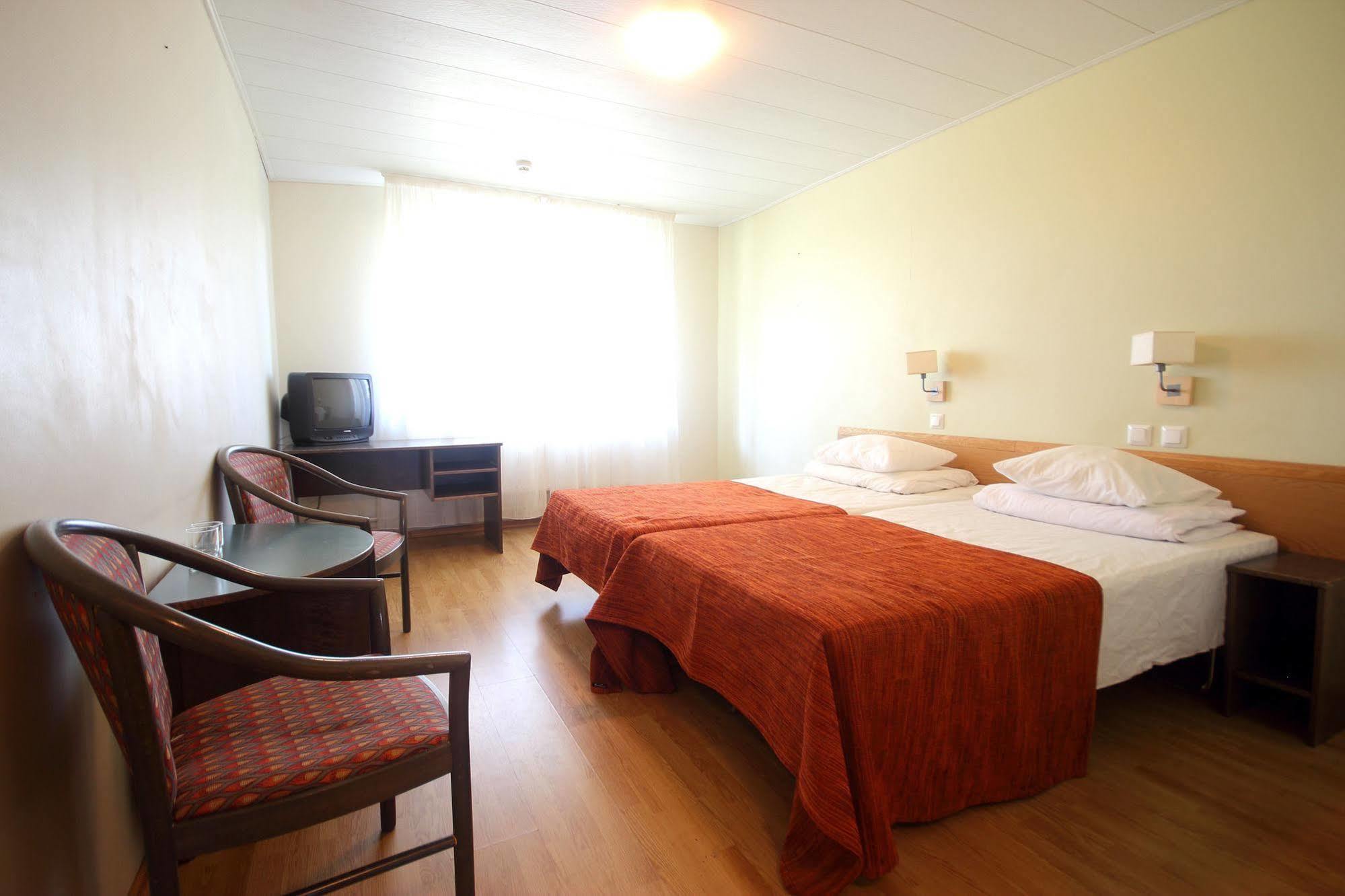 Peoleo Hotell Laagri Buitenkant foto